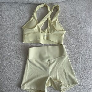 Fabletics Yellow butter yellow workout Set